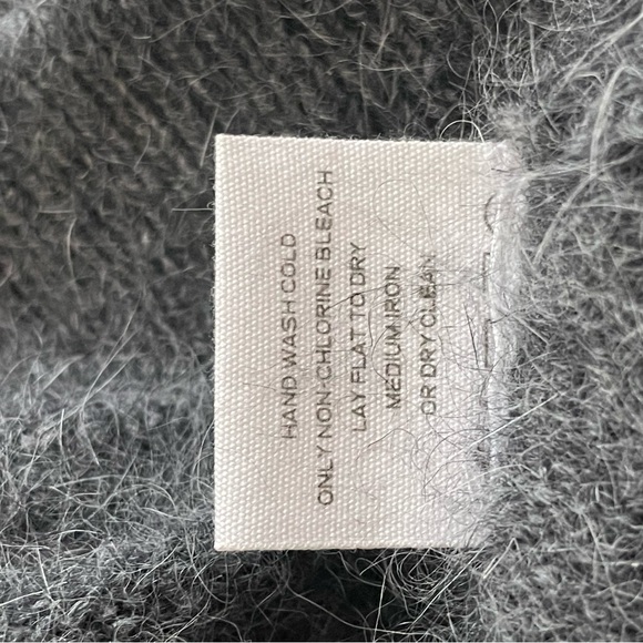 Intermix grey turtleneck sweater size M - Picture 10 of 13